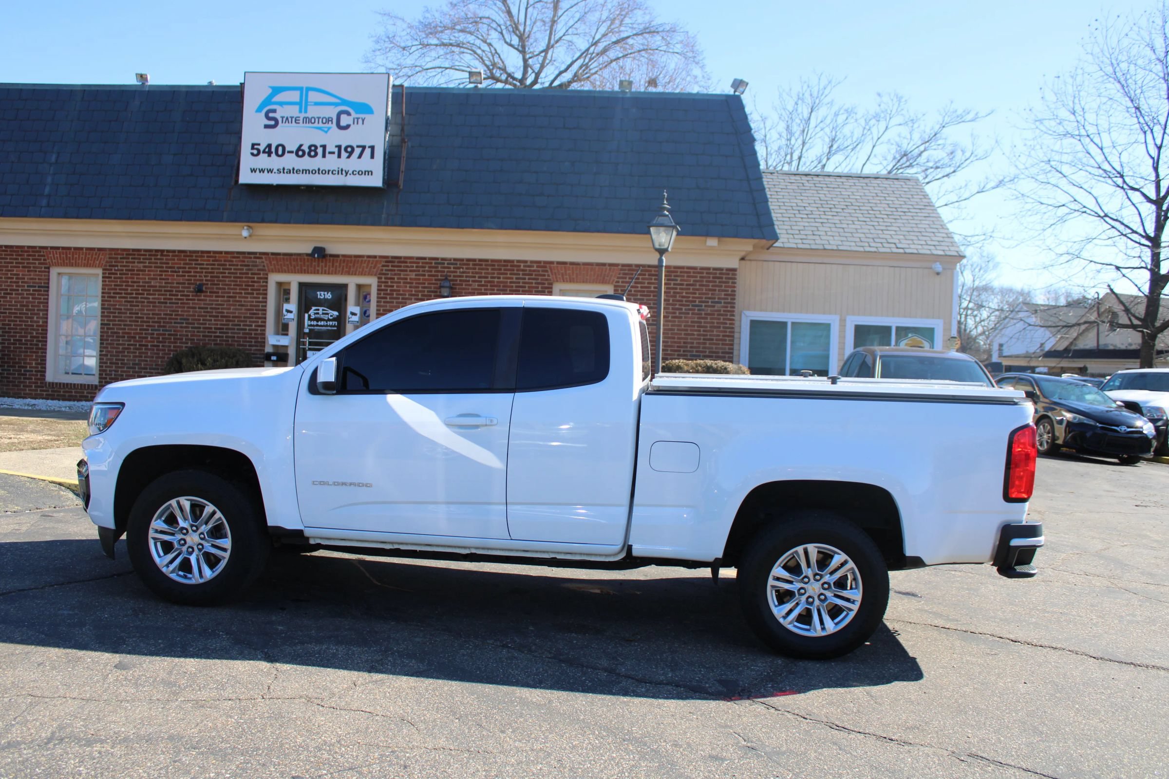 Used 2021 Chevrolet Colorado LT w/ Fleet Safety Package RWD image 2