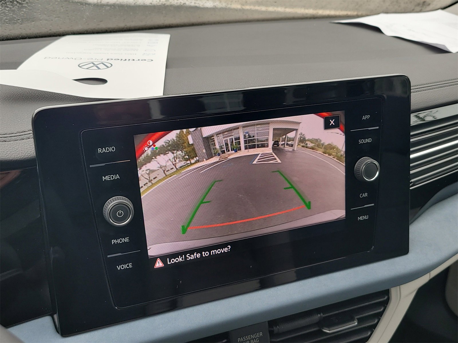 Certified 2025 Volkswagen Jetta SE image 22