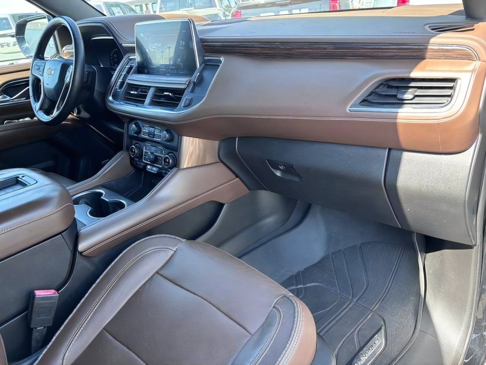 Used 2022 Chevrolet Tahoe High Country AWD/4WD image 11