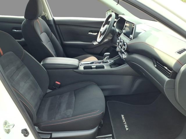 Certified 2025 Nissan Sentra SR FWD image 13