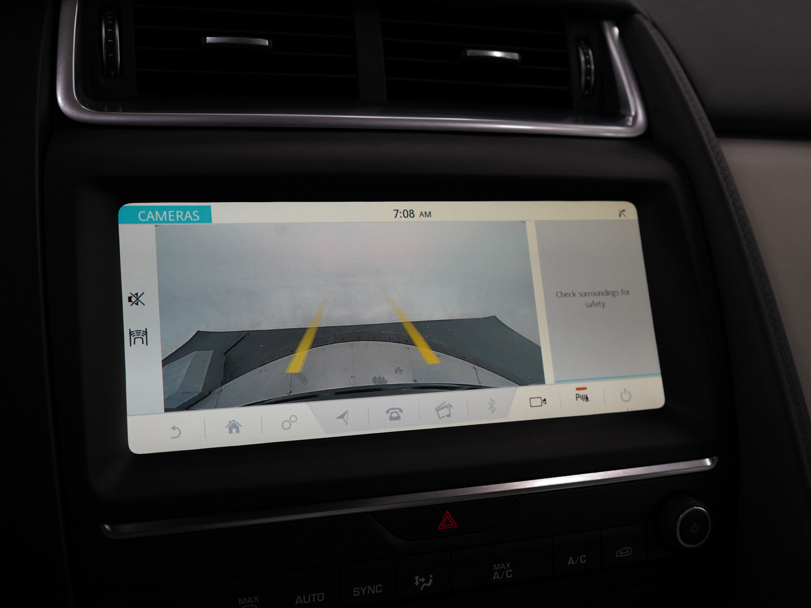 Used 2019 Jaguar E-PACE S image 23