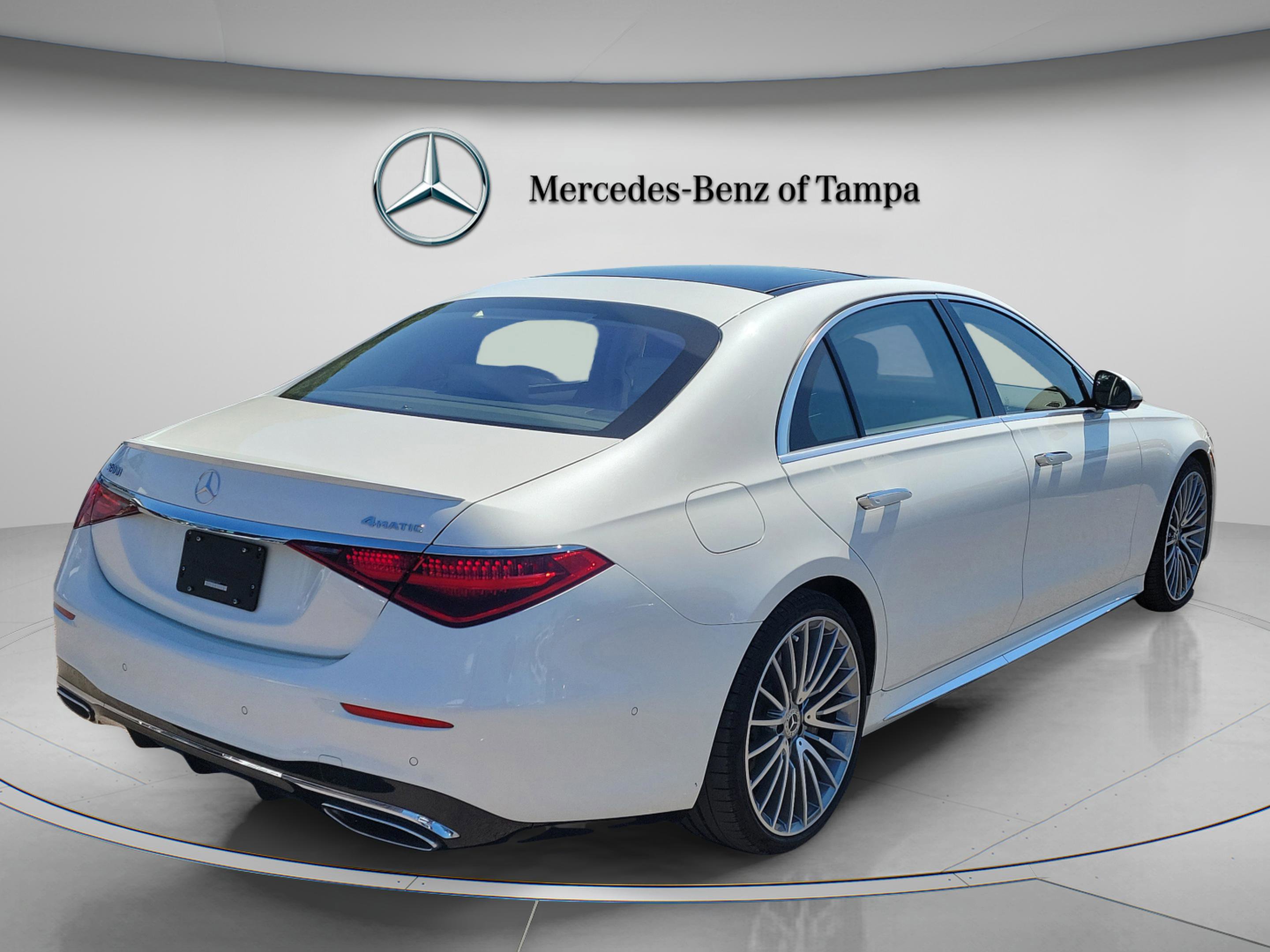 Used 2022 Mercedes-Benz S 500 4MATIC image 3