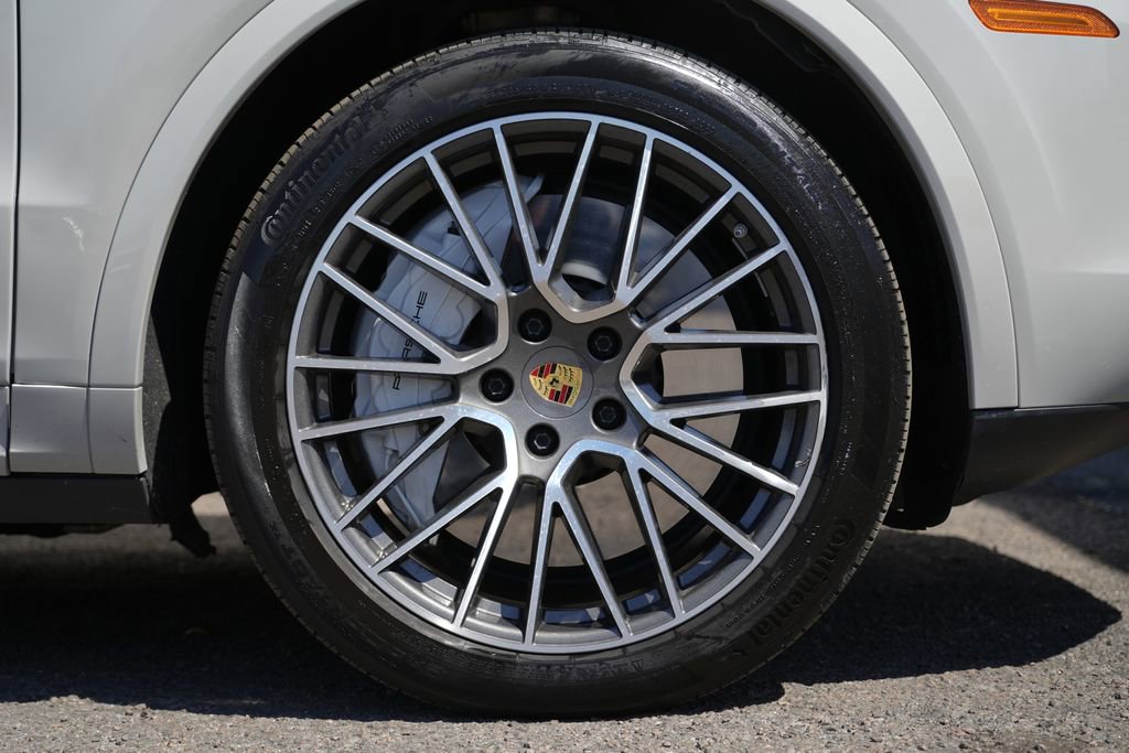Used 2023 Porsche Cayenne Turbo w/ Premium Package Plus (PI3) image 10
