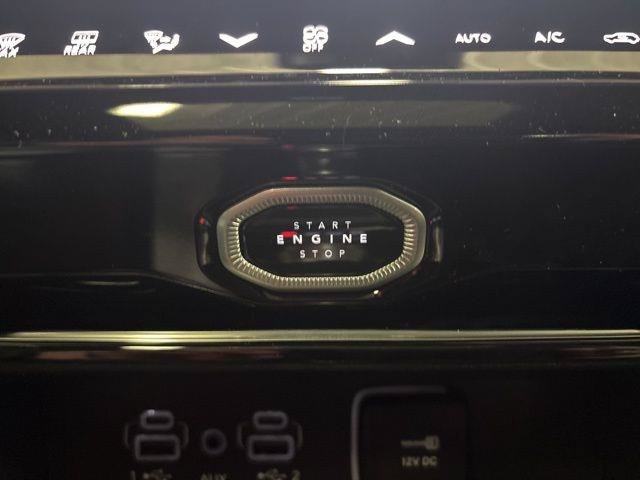 Used 2026 Jeep Grand Cherokee Altitude AWD/4WD image 24