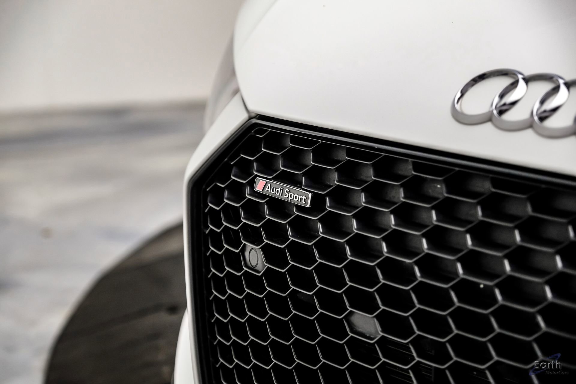 Used 2018 Audi R8 V10 RWD image 39