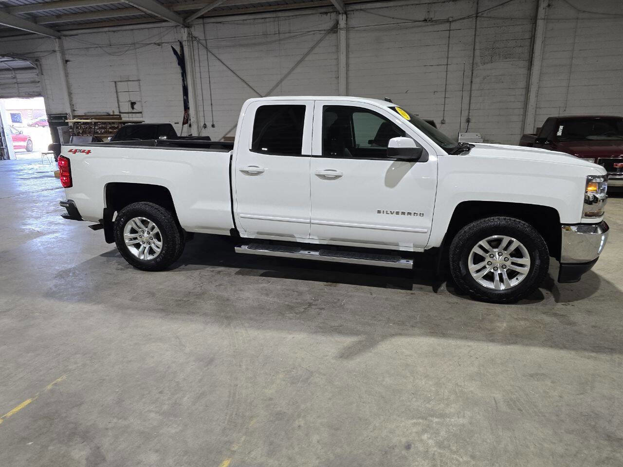 Used 2019 Chevrolet Silverado 1500 LT w/ All Star Edition AWD/4WD image 16