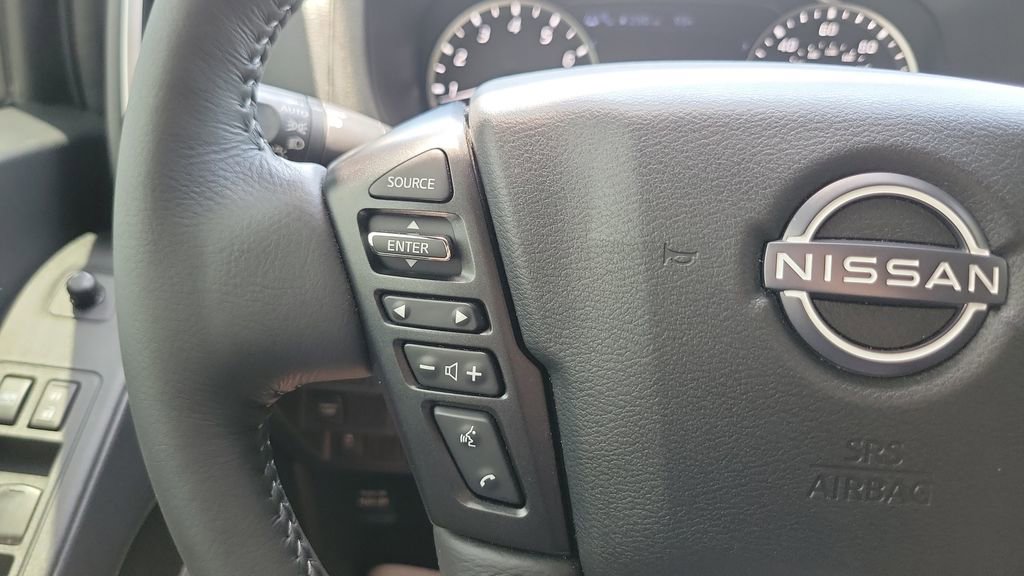 Used 2025 Nissan Frontier SV w/ SV Convenience Package RWD image 23