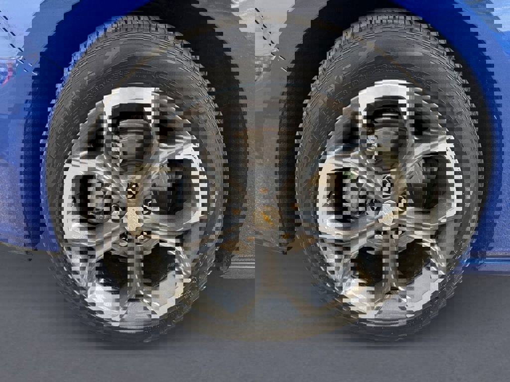 Used 2023 Chevrolet Malibu LT image 9