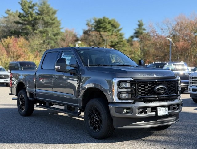 New 2026 Ford F250 Lariat w/ Black Appearance Package