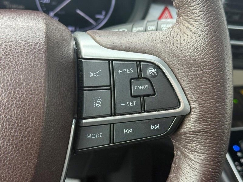 Used 2022 Toyota Sienna Platinum image 22