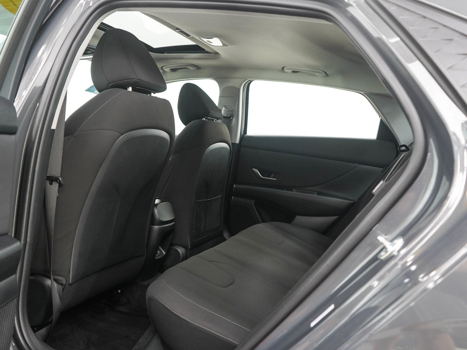 Used 2025 Hyundai Elantra SEL FWD image 16