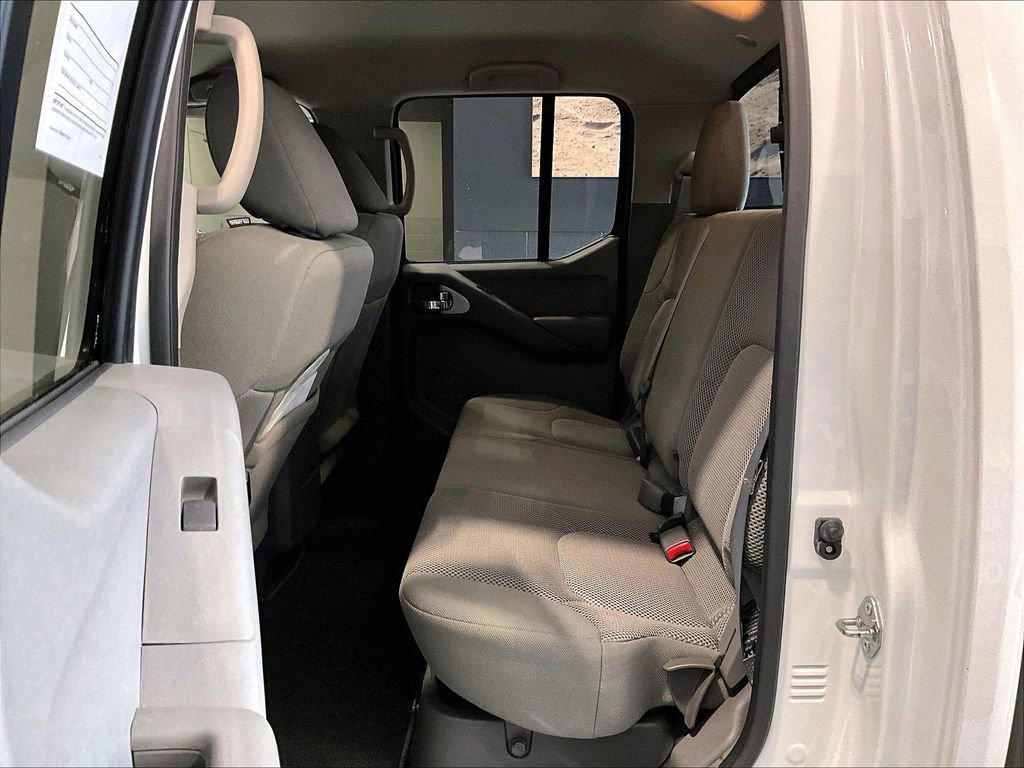 Used 2020 Nissan Frontier SV image 22