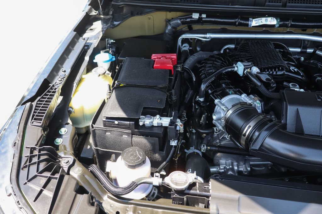 Used 2025 Nissan Frontier S RWD image 12