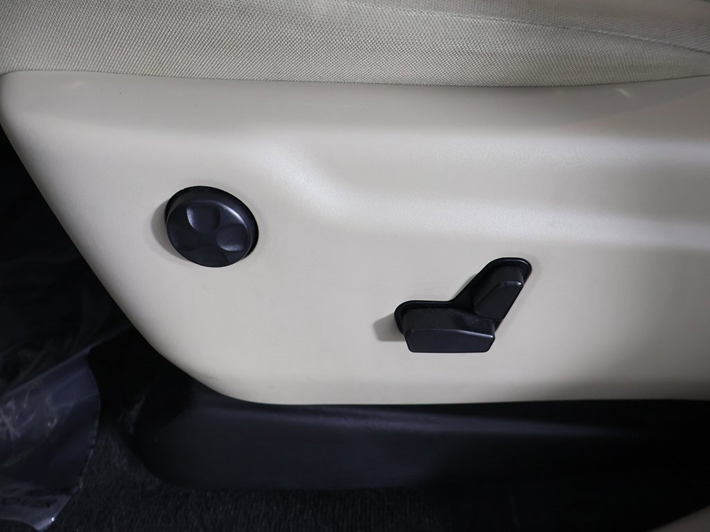 Used 2022 Jeep Grand Cherokee Laredo E image 28