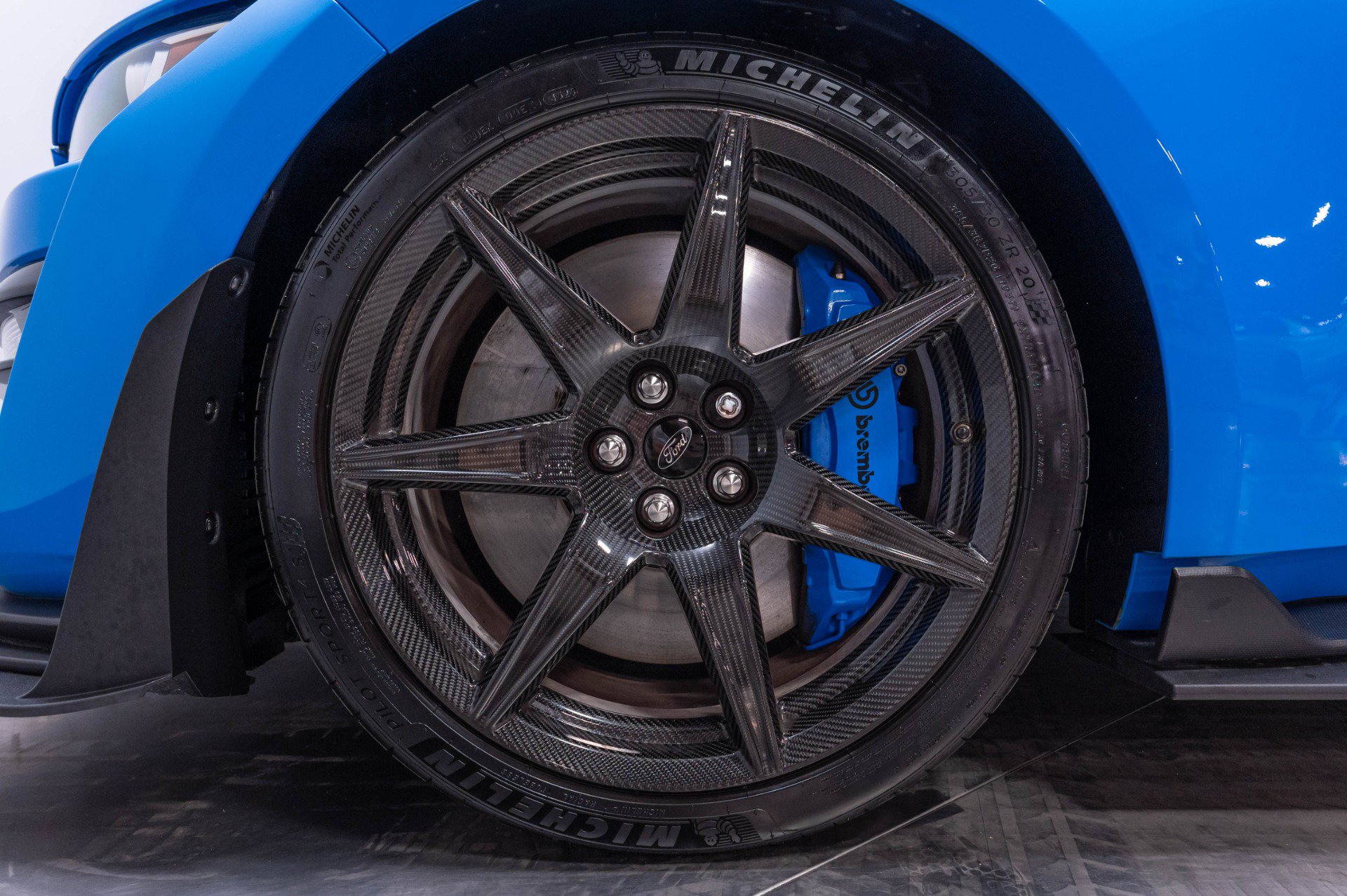 Used 2022 Ford Mustang Shelby GT500 w/ Carbon Fiber Track Pack RWD image 38