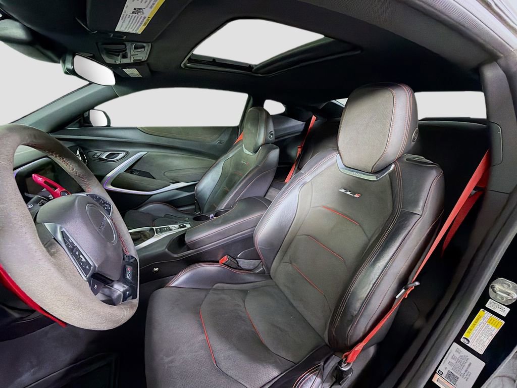 Used 2018 Chevrolet Camaro ZL1 RWD image 13