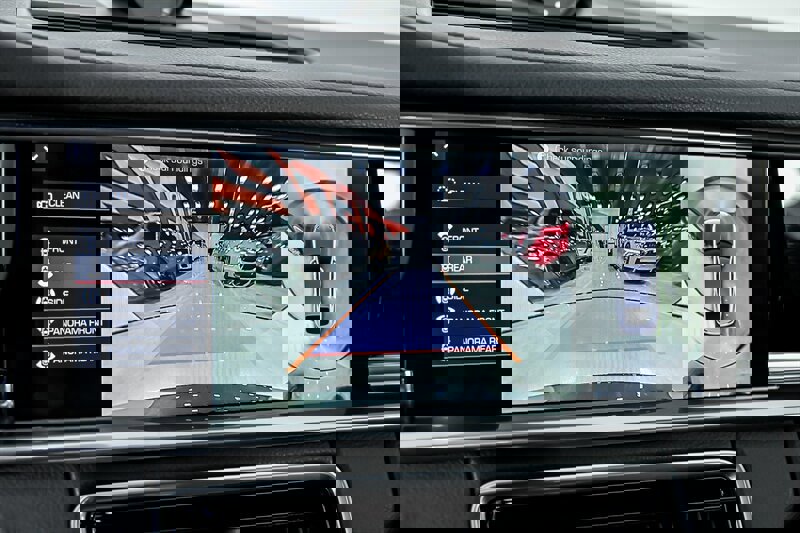 Used 2018 Porsche Panamera 4S image 35