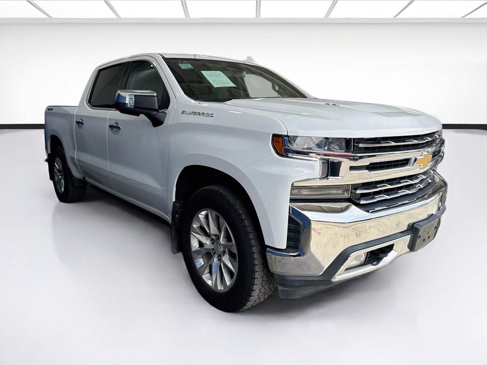 Used 2021 Chevrolet Silverado 1500 LTZ AWD/4WD image 3