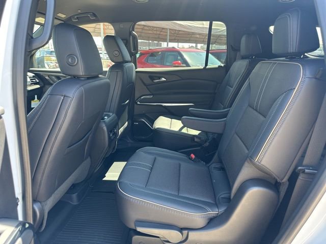 New 2026 Chevrolet Traverse High Country image 12