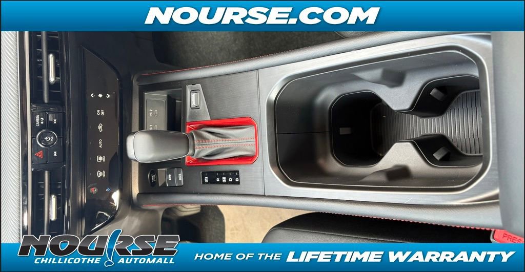 New 2025 Nissan Kicks SR image 24