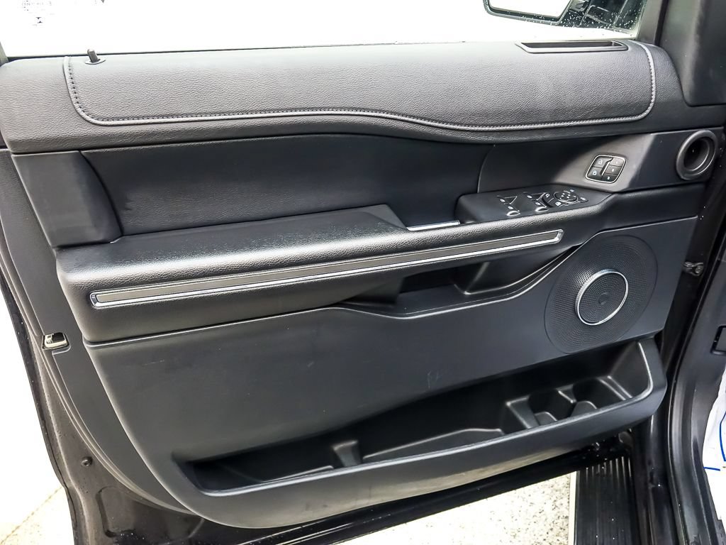Used 2021 Ford Expedition XLT AWD/4WD image 19