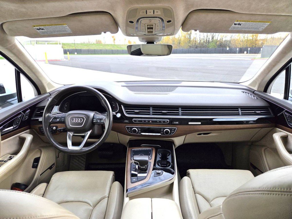 Used 2017 Audi Q7 3.0T Prestige AWD/4WD image 19