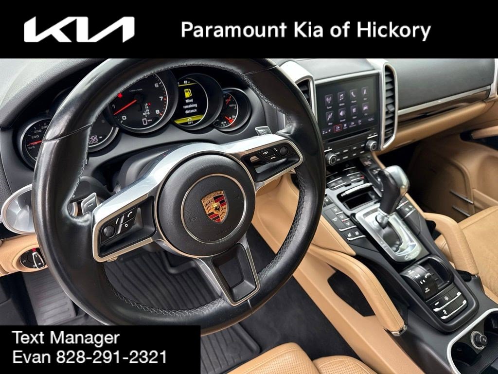 Used 2017 Porsche Cayenne Platinum Edition AWD/4WD image 22