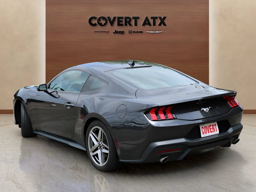 Used 2024 Ford Mustang Coupe RWD image 3
