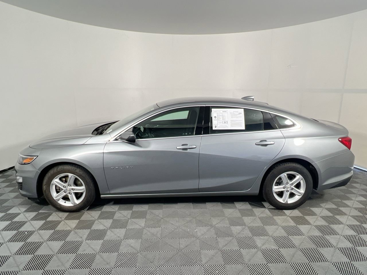 Used 2024 Chevrolet Malibu LT FWD image 6