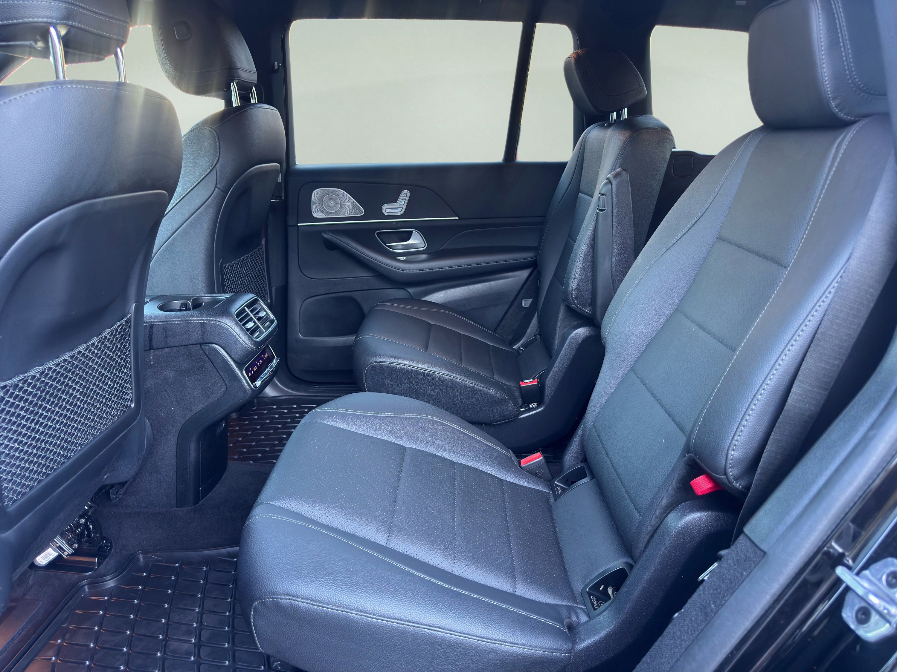 Used 2024 Mercedes-Benz GLS 450 4MATIC image 14