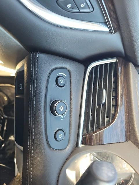 Used 2018 Buick LaCrosse Preferred image 38