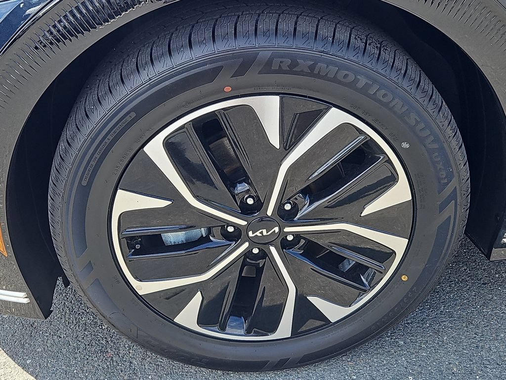 Certified 2023 Kia EV6 Wind AWD/4WD image 7