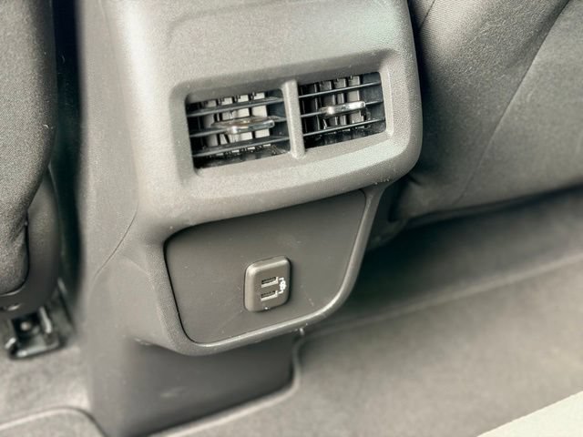 Used 2019 Chevrolet Equinox LT w/ Driver Convenience Package FWD image 25