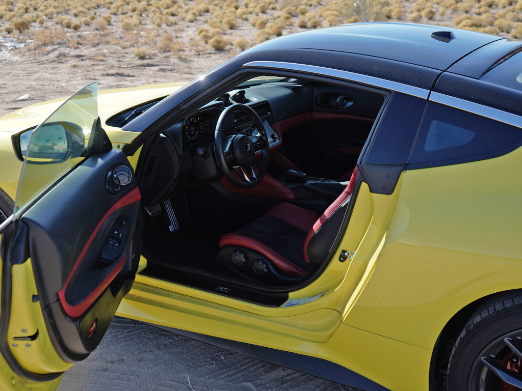 Used 2024 Nissan Z Performance w/ Floor Mat Package image 10