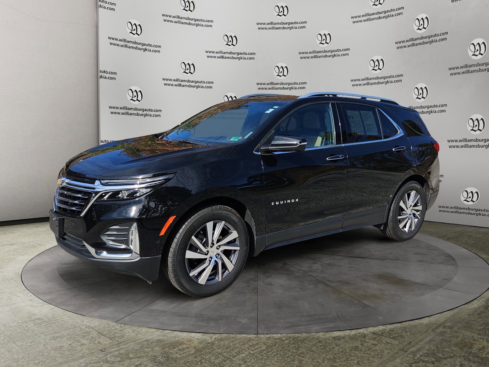 Used 2023 Chevrolet Equinox Premier image 1