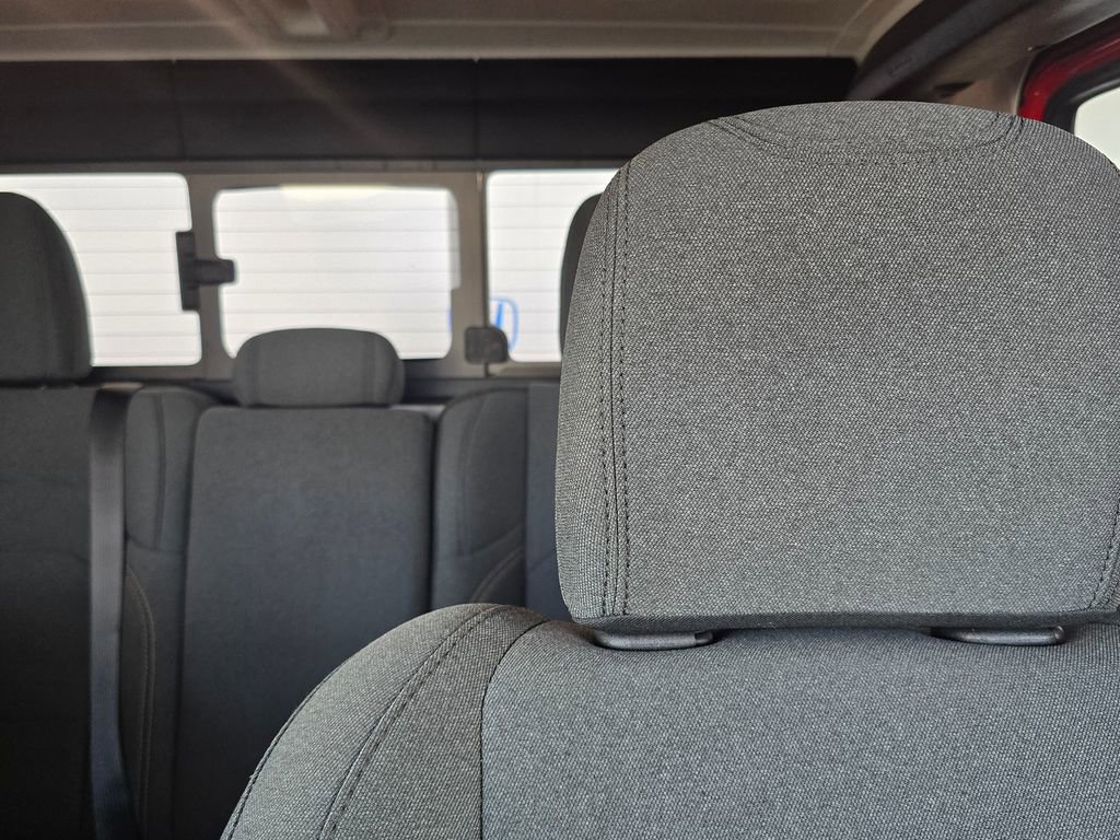 Used 2024 Jeep Gladiator Sport AWD/4WD image 17