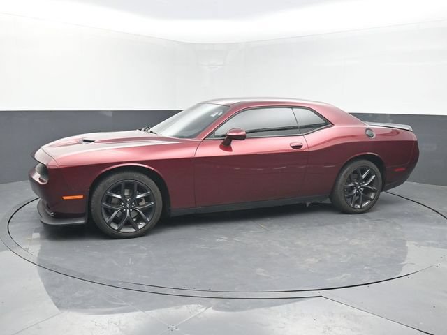 Used 2022 Dodge Challenger SXT RWD image 2