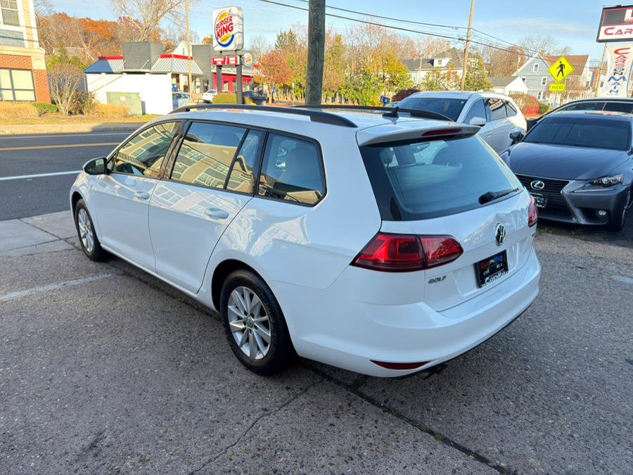Used 2015 Volkswagen Golf S image 5