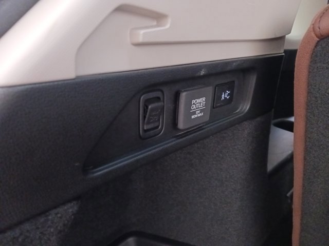 Used 2023 Acura MDX SH-AWD w/ Advance Package image 33