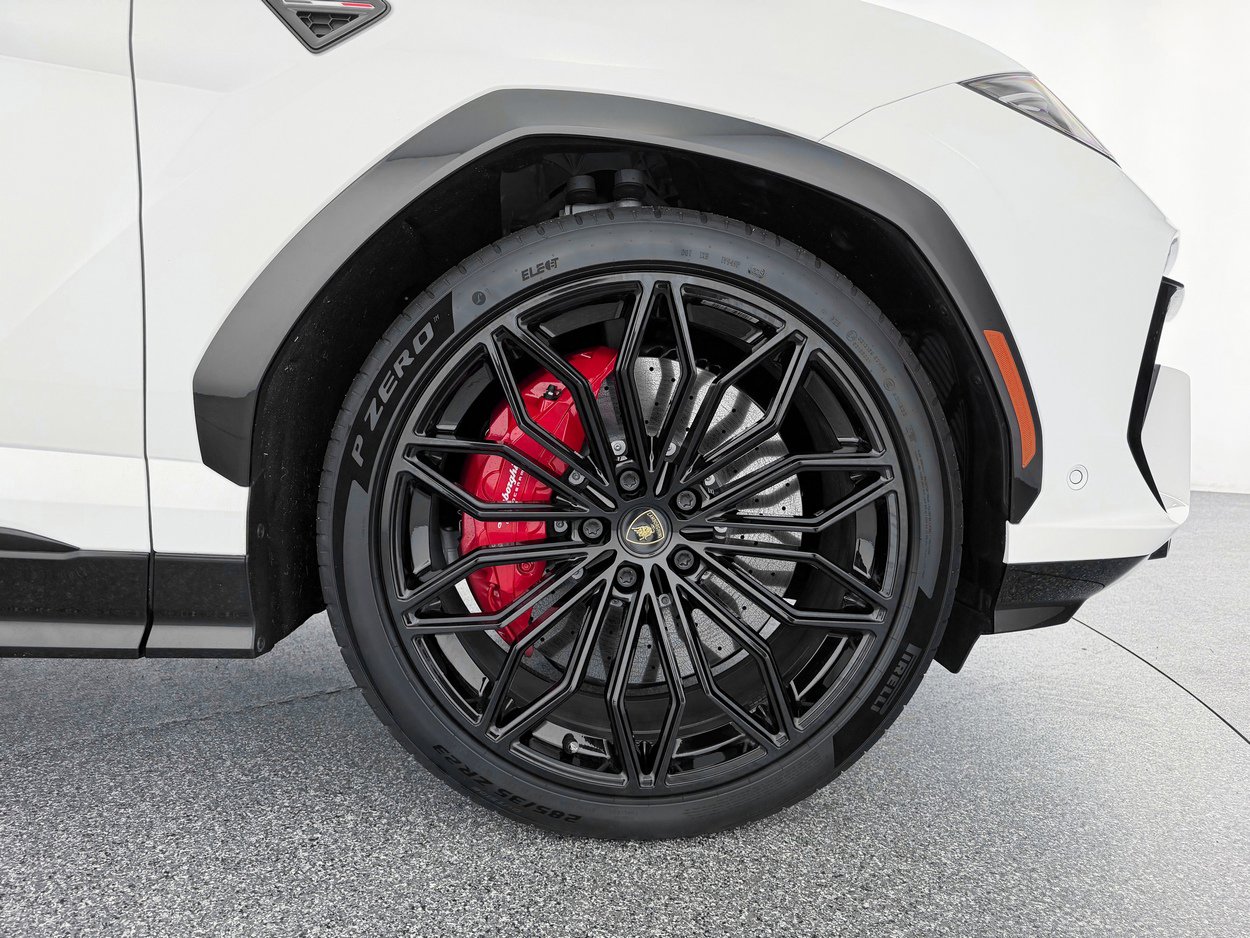 Used 2025 Lamborghini Urus S AWD/4WD image 34