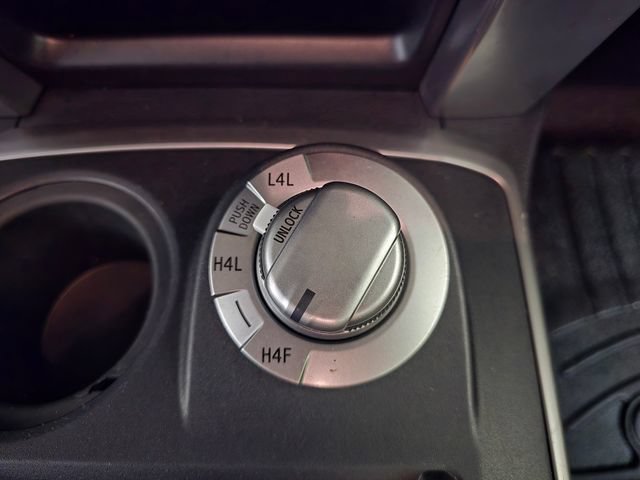 Used 2016 Toyota 4Runner Limited w/ Convenience Package AWD/4WD image 23