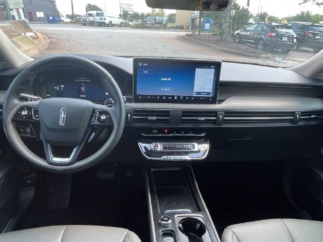 Used 2025 Lincoln Corsair Grand Touring w/ Equipment Group 301A AWD/4WD image 15
