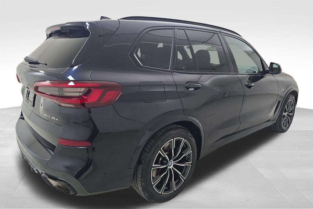 Certified 2023 BMW X5 xDrive45e w/ Executive Package image 9