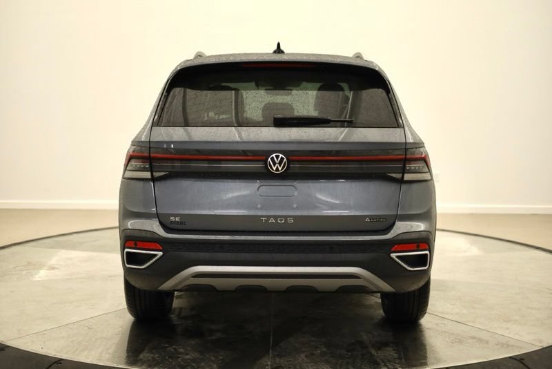 New 2026 Volkswagen Taos SE AWD/4WD image 4