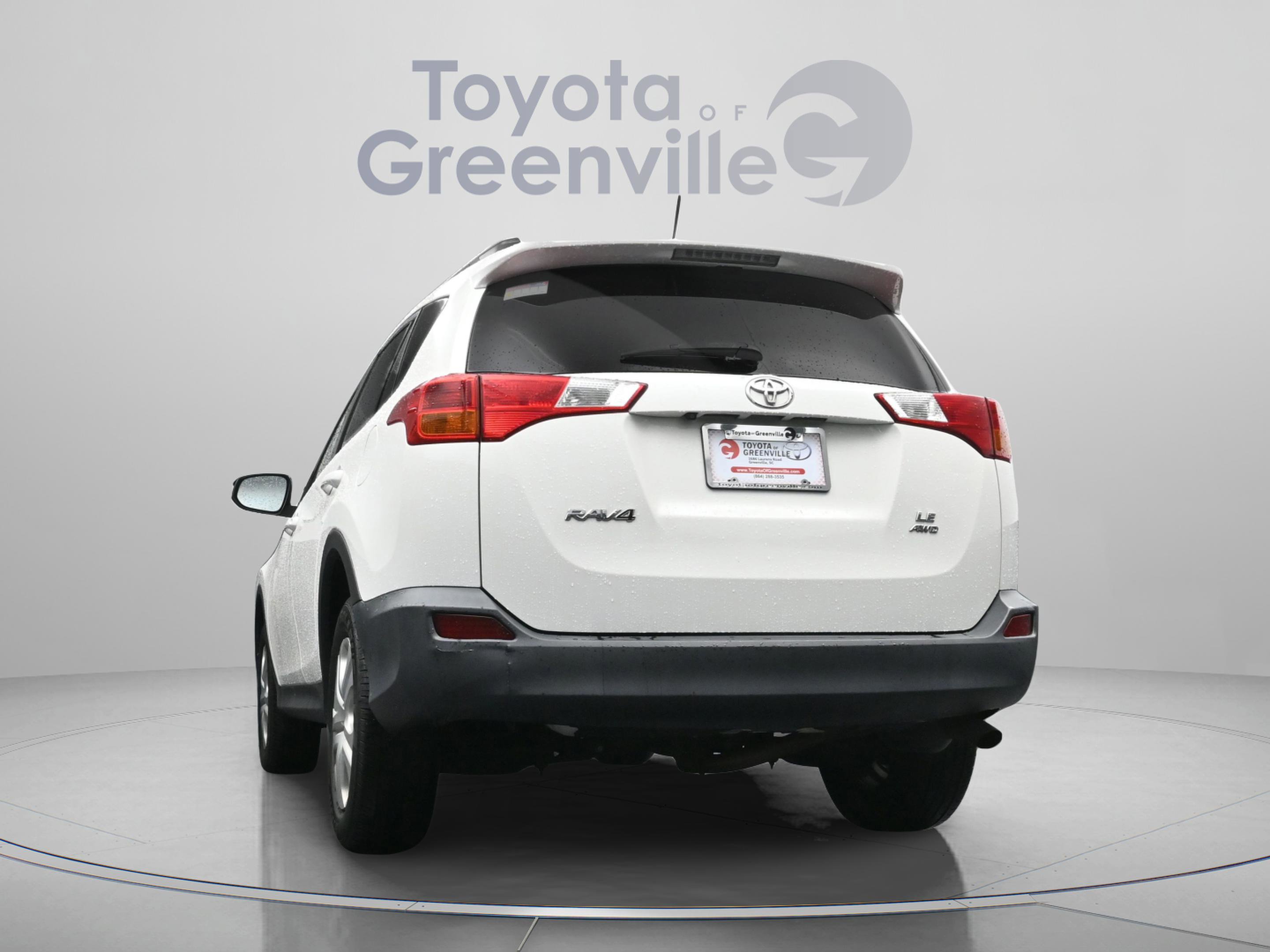Used 2015 Toyota RAV4 LE AWD/4WD image 11