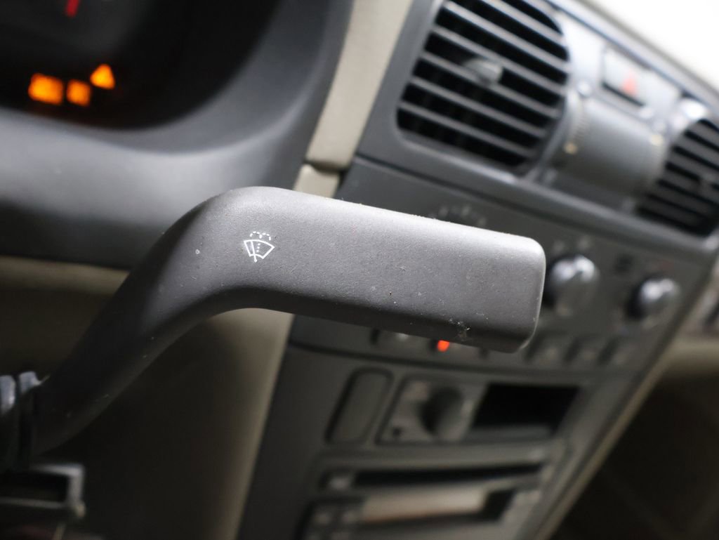 Used 2004 Volvo S40 image 32