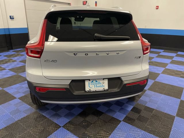 Used 2022 Volvo XC40 T5 Momentum AWD/4WD image 23