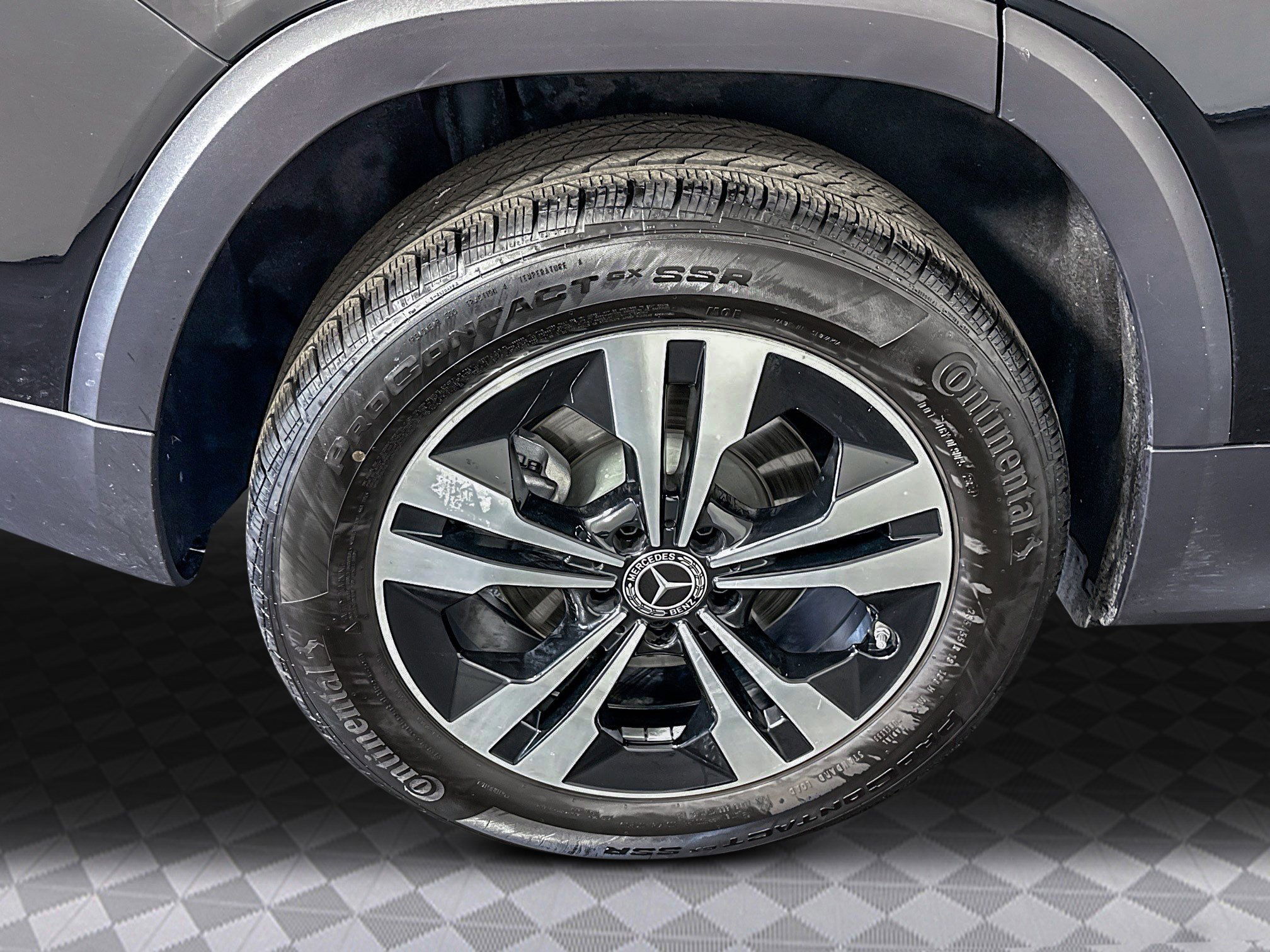 Used 2025 Mercedes-Benz GLB 250 image 38