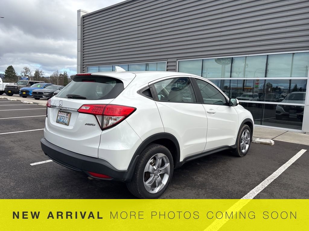 Used 2022 Honda HR-V LX image 6