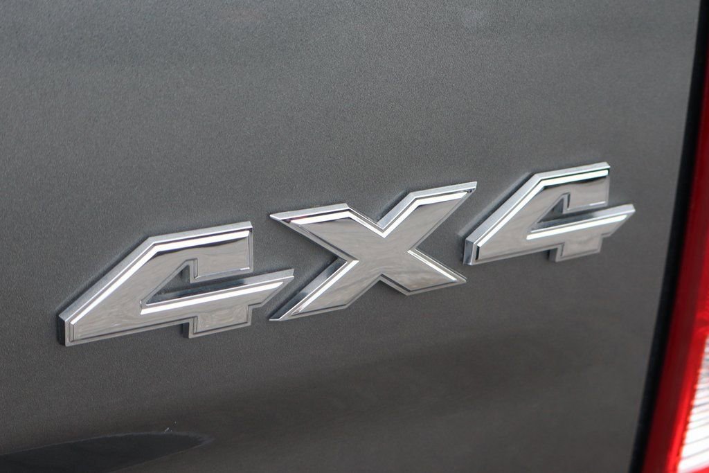 Used 2013 RAM 2500 Tradesman w/ Chrome Appearance Group image 44